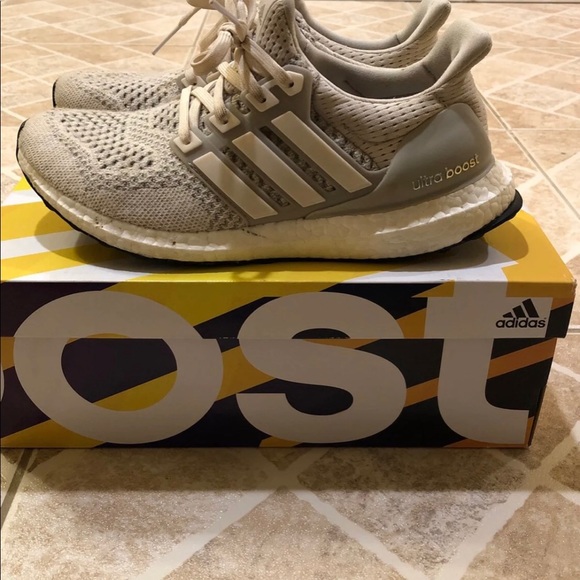 Ultraboost size 8 - Picture 3 of 4